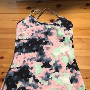 Lululemon power y patterned tank size 4